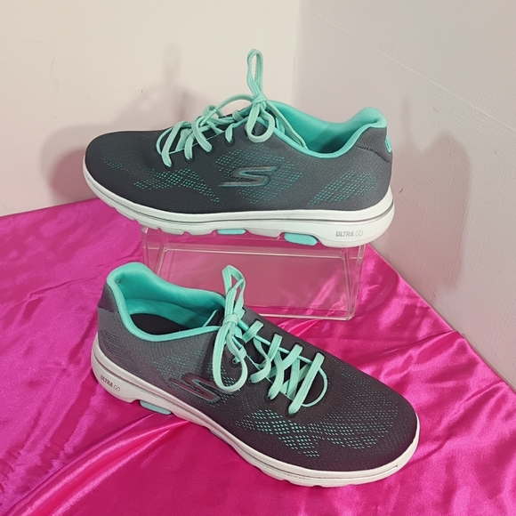 Skechers Women's SZ 10 GO Walk 5 Alive 15929 Walking Sneaker Green Black. - Picture 3 of 8